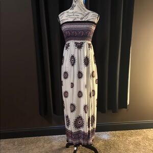 Love Tree Purple and White Strapless Sundress